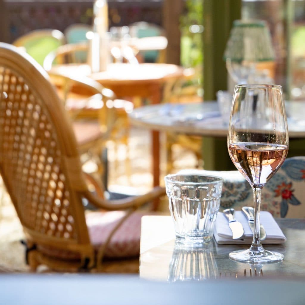 Cover Image for Let us treat you to a glass of complimentary rosé at The Highwayman